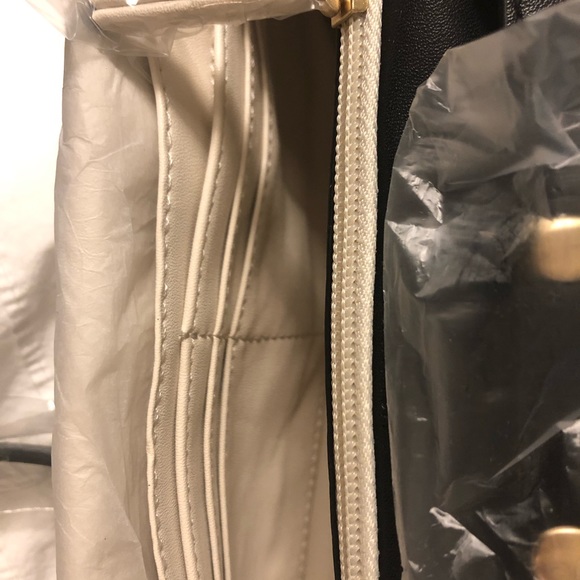 NEW Carpisa Italian Crossbody Bag - Picture 6 of 8